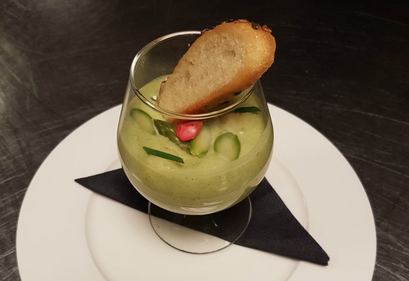 Asparagus chilled soup